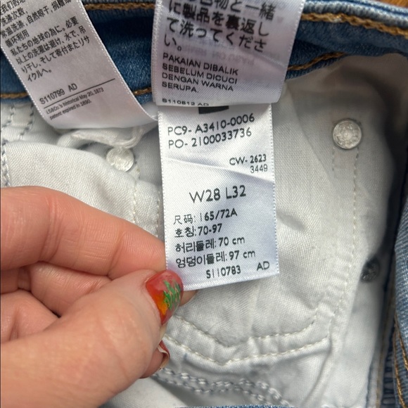 NWOT Levi's® Women's 726 High-Rise Flare Jeans - Light Indigo Destructed 28 - Picture 8 of 9